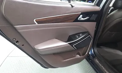 Kia K7 2018, 174330 км, за 8725.66 USD - фото 25