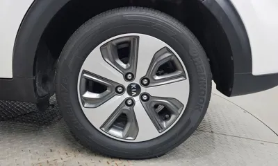 Kia Niro 2018, 83451 км, за 9576.55 USD - фото 21