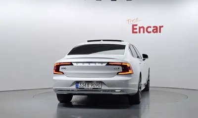 Volvo S90 2024, 6208 км, за 36455.58 USD