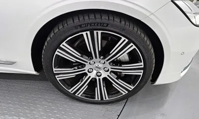 Volvo S90 2024, 6208 км, за 36455.58 USD