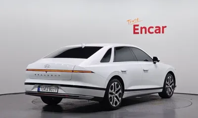 Hyundai Grandeur 2025, 9838 км, за 24004.7 USD