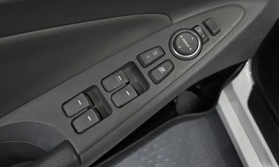 Hyundai Sonata 2010, 90053 км, за 2665.28 USD - фото 14
