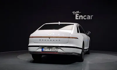 Hyundai Grandeur 2023, 39489 км, за 19274.59 USD