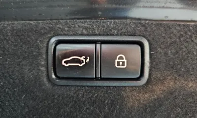 Hyundai Genesis 2016, 137994 км, за 7053.65 USD - фото 32