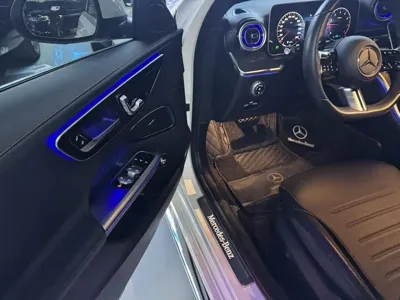 Mercedes-Benz C-Class 2023, 29000 км, за 20850.1 USD