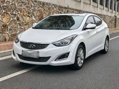 Hyundai Elantra · 2016 год