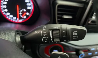 Hyundai Veloster 2018, 70119 км, за 8990.23 USD - фото 20