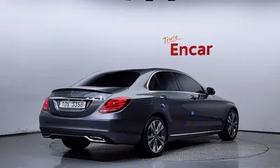 Mercedes-Benz C-Class 2018, 20173 км, за 16225.15 USD