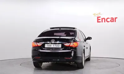 Hyundai Sonata 2010, 202156 км, за 1975.55 USD