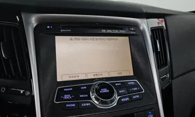 Hyundai Sonata 2010, 202156 км, за 1975.55 USD - фото 15