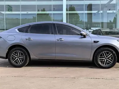 BYD Seal 05 DM-i 2025, 6000 км, за 10859.12 USD