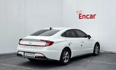 Hyundai Sonata 2022, 87536 км, за 8385.88 USD