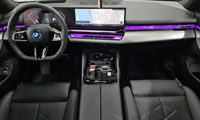 BMW 5-Series 2025, 9499 км, за 62229.22 USD - фото 7