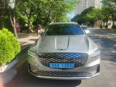 Genesis GV70 · 2025 год