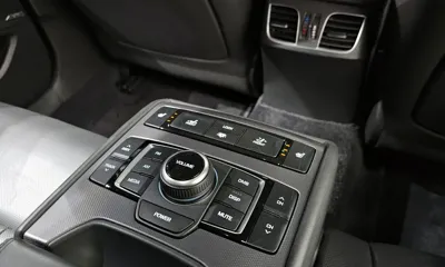 Hyundai Genesis 2015, 106590 км, за 9382.23 USD - фото 19