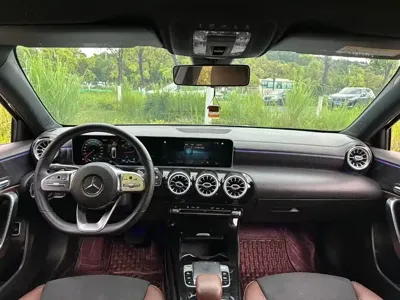 Mercedes-Benz A-Class 2019, 100000 км, за 13213.4 USD