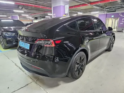 Tesla Model Y 2023, 52000 км, за 25713.93 USD
