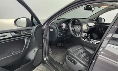 Volkswagen Touareg 2013, 89193 км, за 9035.95 USD - фото 10