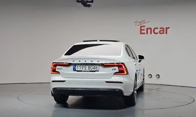 Volvo S60 2023, 20246 км, за 25330.46 USD