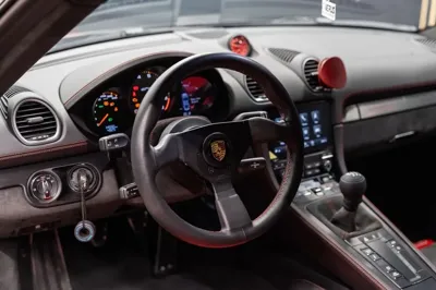 Porsche 718 2020, 15000 км, за 108310.36 USD