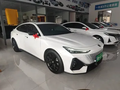 Changan UNI-V 2023, 48900 км, за 9564.26 USD