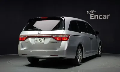 Honda Odyssey 2013, 80309 км, за 8526.98 USD