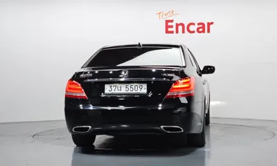 Hyundai Equus 2014, 204383 км, за 3562.93 USD