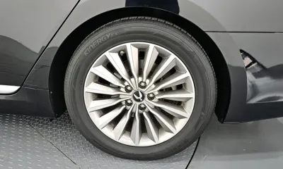 Hyundai Equus 2014, 204383 км, за 3562.93 USD