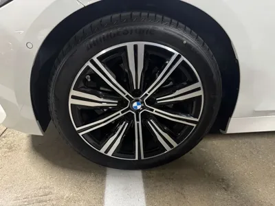 BMW 3-Series 2025, 4045 км, за 27569.91 USD