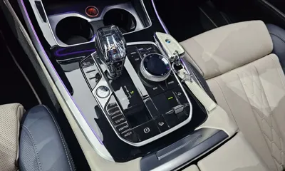 BMW X7 2022, 73337 км, за 50662.21 USD - фото 9