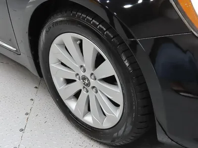 Kia K7 2011, 125281 км, за 2560.06 USD