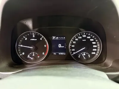 Hyundai Avante 2018, 147500 км, за 3386.08 USD