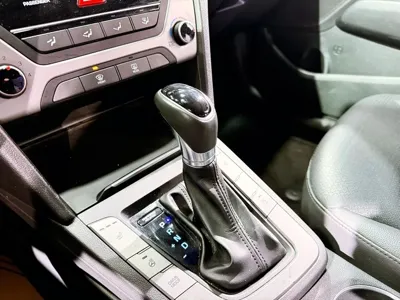 Hyundai Avante 2018, 147500 км, за 3386.08 USD - фото 11