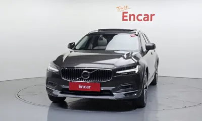 Volvo V90 2021, 64364 км, за 23959.56 USD