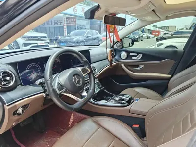 Mercedes-Benz E-Class 2017, 130000 км, за 20570.53 USD