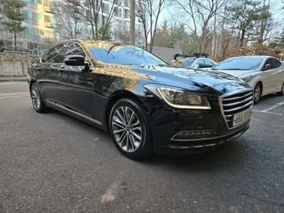 Hyundai Genesis 2016, 186338 км, за 5814.34 USD