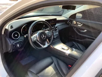 Mercedes-Benz C-Class 2020, 110000 км, за 14426.54 USD
