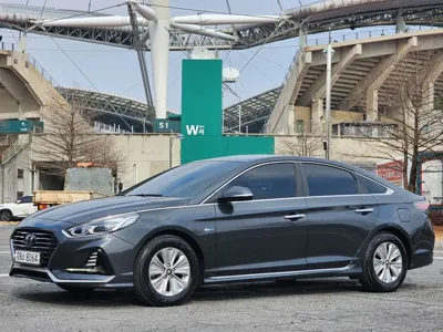 Hyundai Sonata 2018, 163000 км, за 6153.54 USD