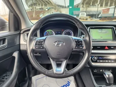 Hyundai Sonata 2018, 163000 км, за 6153.54 USD - фото 15
