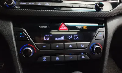 Hyundai Avante 2017, 92604 км, за 8139.61 USD - фото 31