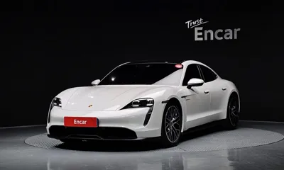 Porsche Taycan · 2023 год