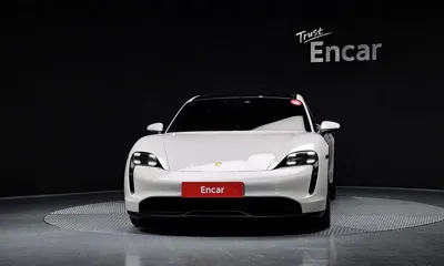 Porsche Taycan 2023, 31859 км, за 71854.24 USD