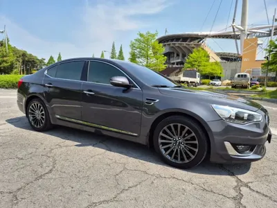 Kia K7 2013, 264277 км, за 2242.73 USD