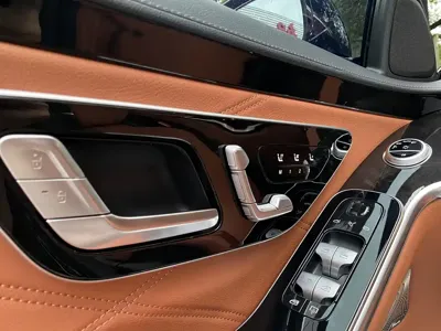 Mercedes-Benz S-Class 2023, 51000 км, за 142031.28 USD - фото 20