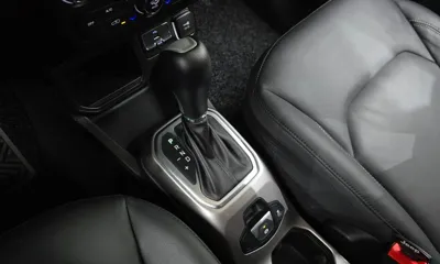 Jeep Renegade 2021, 53067 км, за 10603.7 USD - фото 9