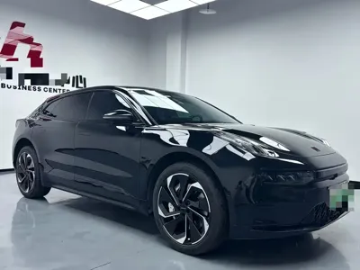 Zeekr 001 2024, 30000 км, за 24867.09 USD