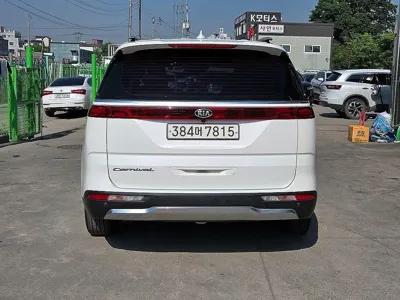 Kia Canival 2021, 58088 км, за 15270.1 USD
