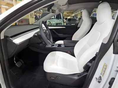 Tesla Model Y 2023, 29823 км, за 26046.74 USD - фото 10