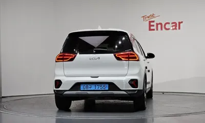 Kia Niro 2023, 165473 км, за 11171.35 USD