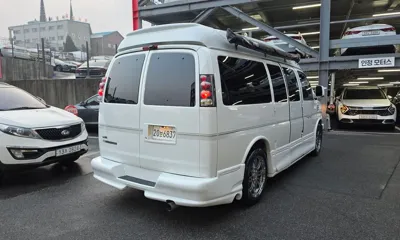 Chevrolet Express Van 2010, 212795 км, за 5880.41 USD